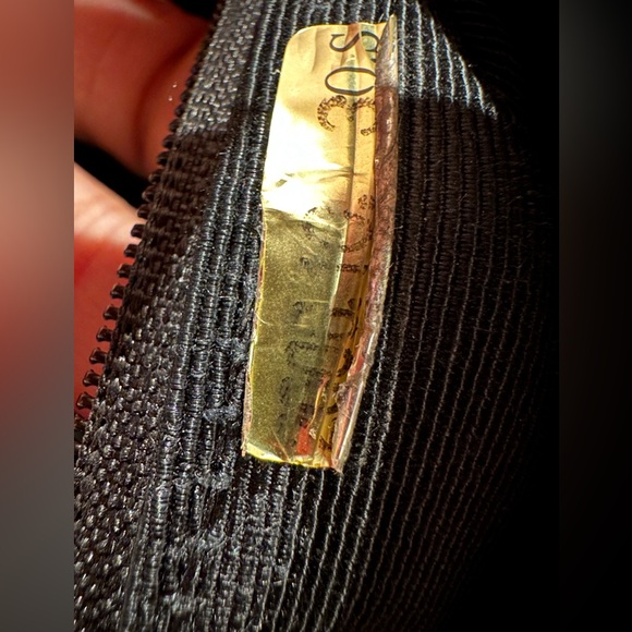 CHANEL TOTE CAVIAR LEATHER MEDALLION 🌟 AUTHENTIC 🌟 - Picture 6 of 13